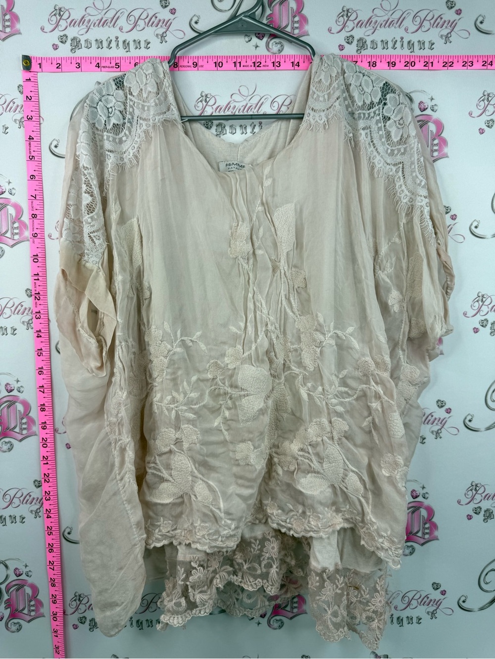 Femme fatale T-shirt Italy light cream pink Boho Lace-Trim Cream Tunic Top